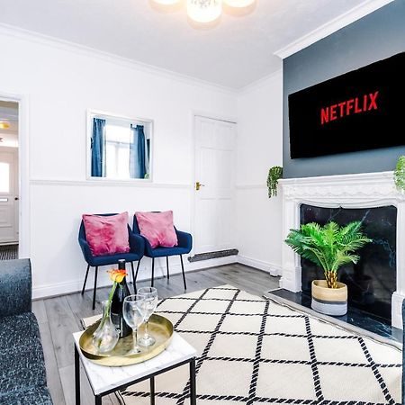 Harley House - Spacious Home With Free Netflix & Parking By Rocketbnb Coventry Exterior photo