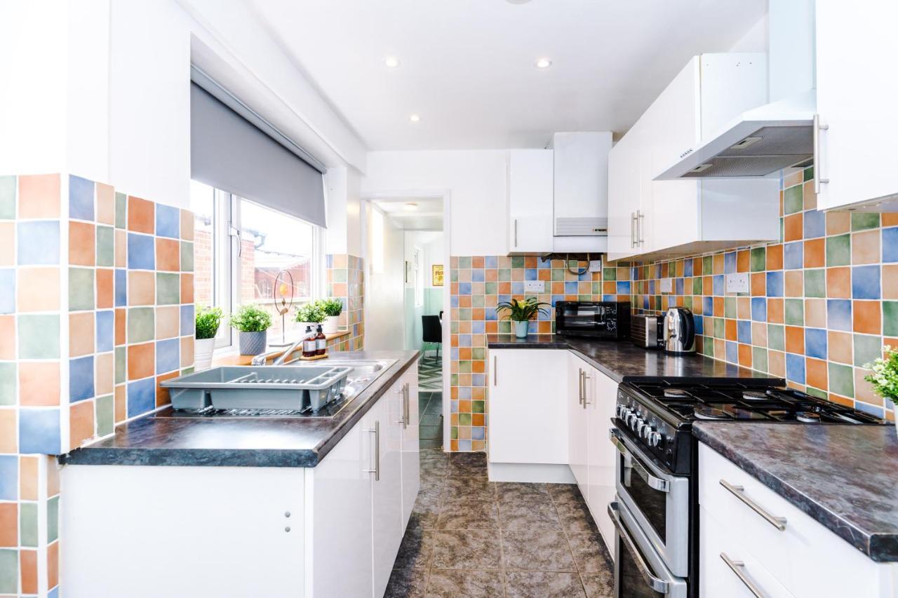 Harley House - Spacious Home With Free Netflix & Parking By Rocketbnb Coventry Exterior photo