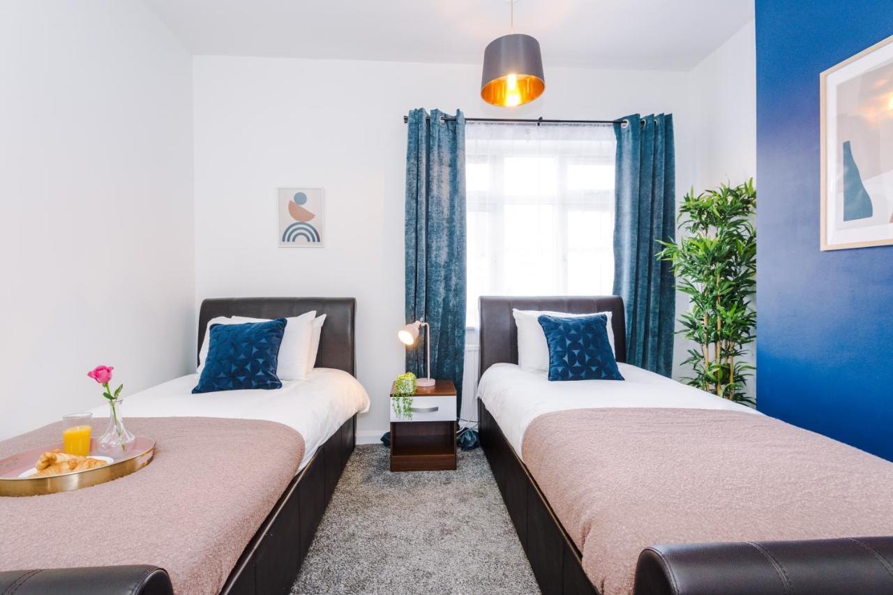 Harley House - Spacious Home With Free Netflix & Parking By Rocketbnb Coventry Exterior photo